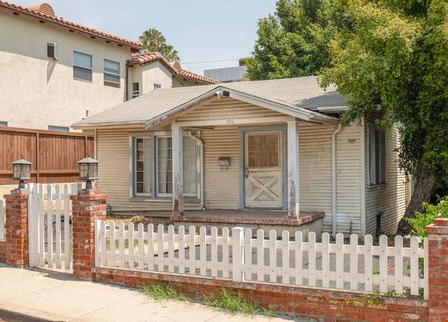 Property at 926 Hilldale Ave, West Hollywood, CA 90069, 2 beds, 1 bath