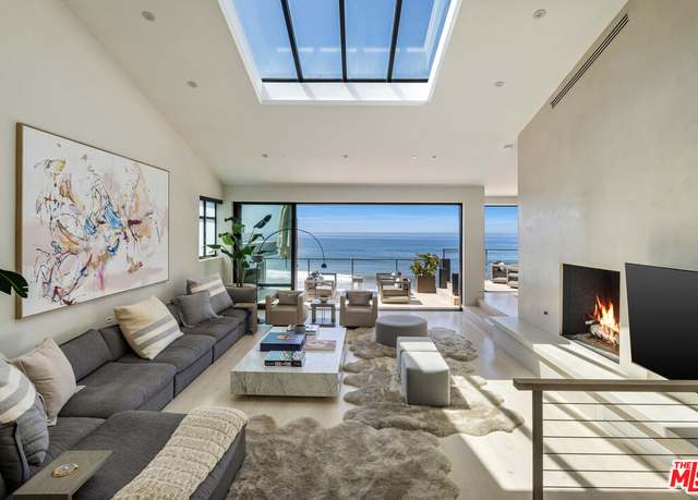 Property at 31504 Victoria Point Rd, Malibu, CA 90265, 5 beds, 5 baths