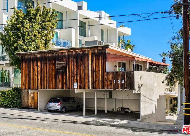 Property at 908 N San Vicente Blvd, West Hollywood, CA 90069, 9 beds, 11 baths