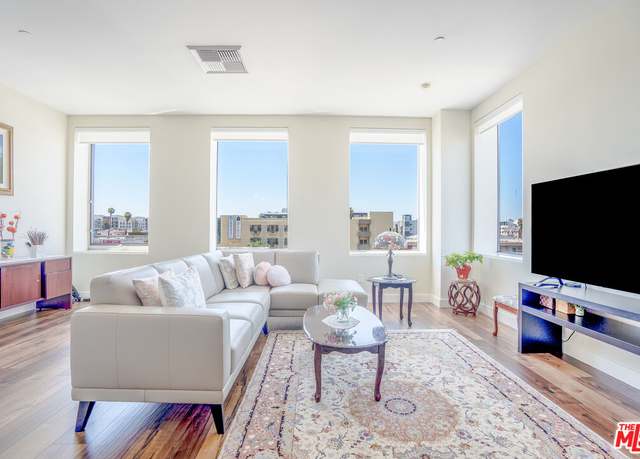 Property at 3810 Wilshire Blvd #412, Los Angeles, CA 90010, 2 beds, 2 baths