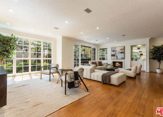 Property at 133 S Oakhurst Dr #104, Beverly Hills, CA 90212, 3 beds, 3 baths