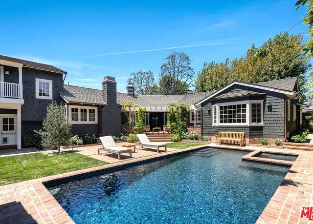 Property at 934 Amalfi Dr, Pacific Palisades, CA 90272, 6 beds, 5.5 baths