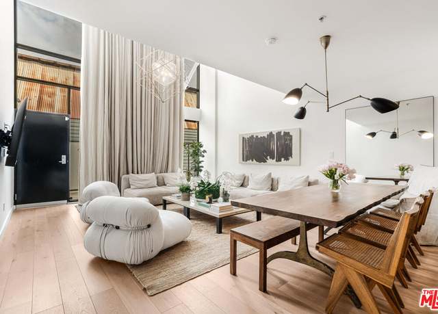 Property at 700 Main St #11, Venice, CA 90291, 2 beds, 2.5 baths
