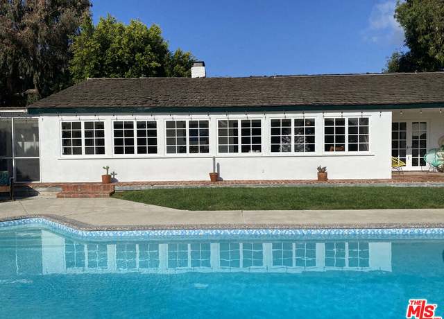 Property at 6970 Fernhill Dr, Malibu, CA 90265, 4 beds, 4 baths