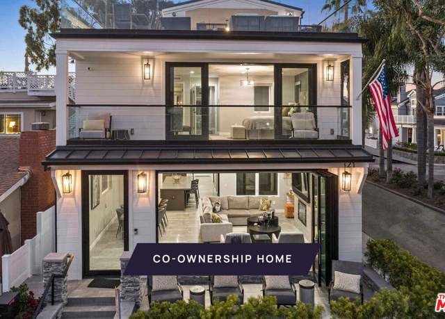 Property at 121 Emerald Ave #2, Newport Beach, CA 92662, 4 beds, 4.5 baths
