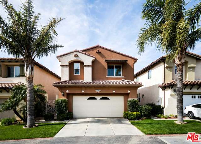 Property at 13545 Village Ln, Sylmar, CA 91342, 4 beds, 3 baths