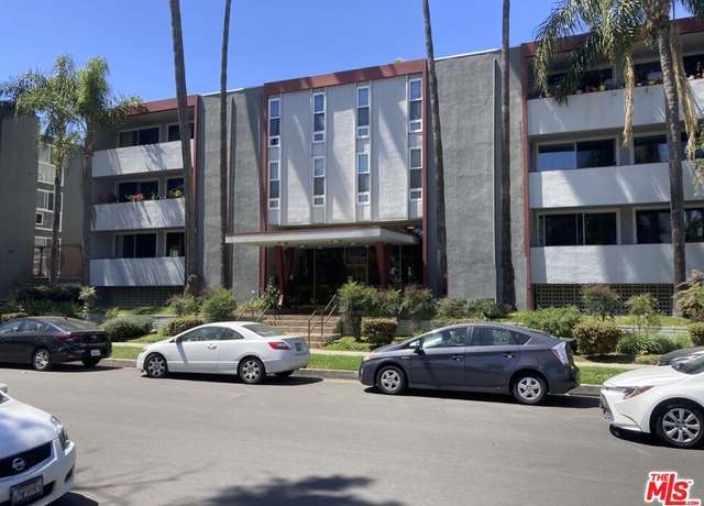 Property at 4915 Tyrone Ave #334, Sherman Oaks, CA 91423, 2 beds, 2 baths