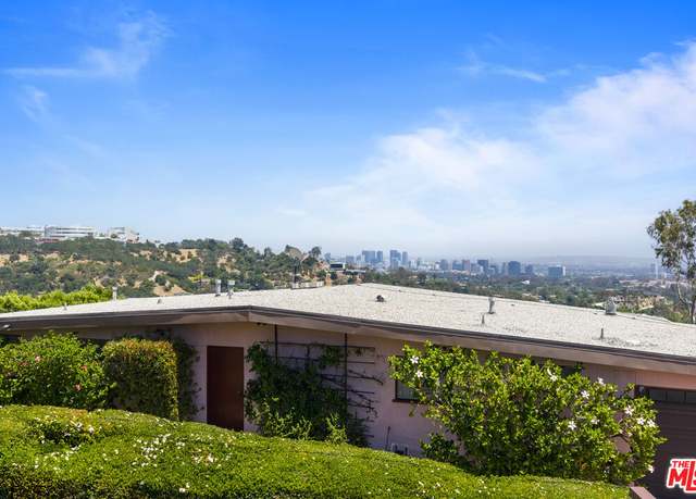 Property at 924 Stonehill Ln, Los Angeles, CA 90049, 3 beds, 3 baths