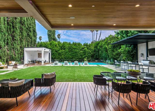 Property at 4544 Woodley Ave, Encino, CA 91436, 6 beds, 7.5 baths