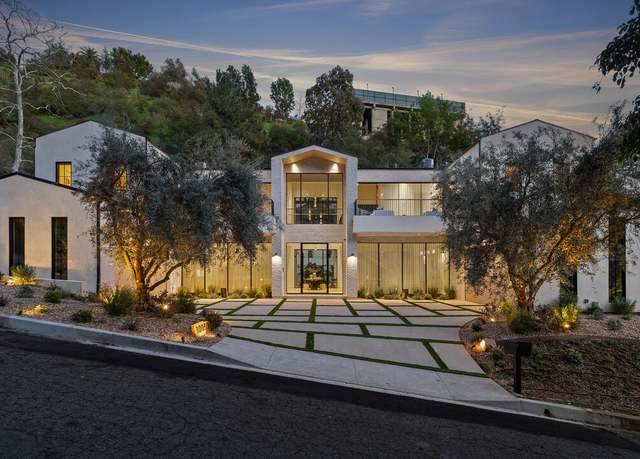 Property at 10950 Verano Rd, Los Angeles, CA 90077, 6 beds, 6.5 baths