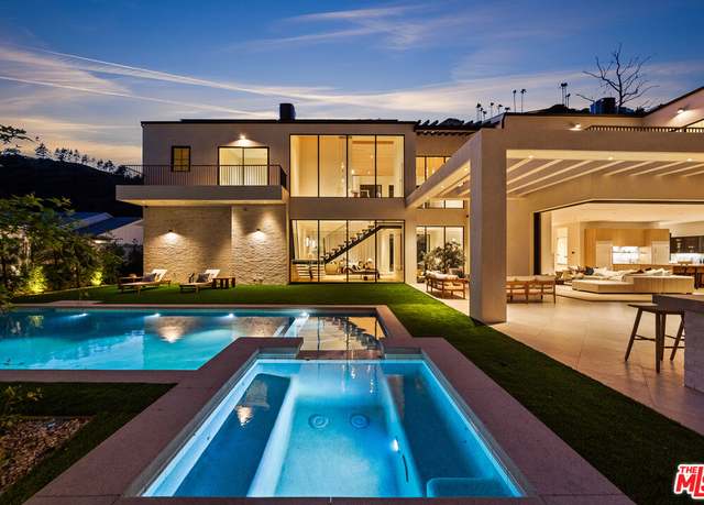 Property at 10950 Verano Rd, Los Angeles, CA 90077, 6 beds, 6.5 baths