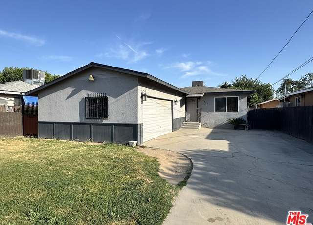 Property at 4825 Mayfair Ct, Bakersfield, CA 93307, 3 beds, 1 bath