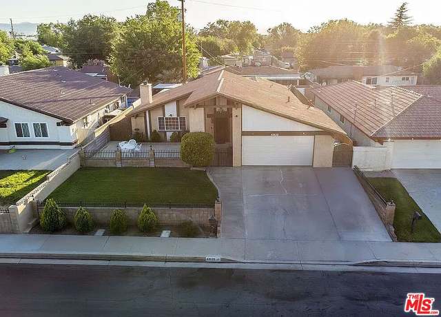 Property at 43639 Elm Ave, Lancaster, CA 93534, 3 beds, 2 baths