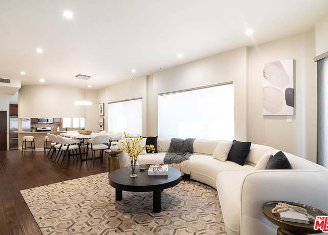 Property at 916 S Shenandoah St #1, Los Angeles, CA 90035, 2 beds, 2 baths
