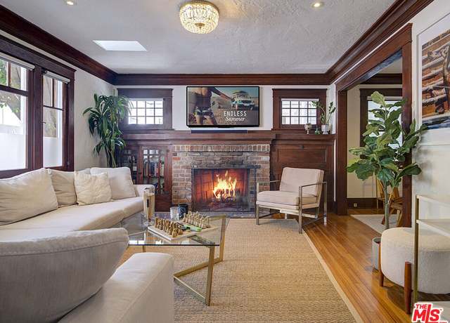 Property at 1208 Cabrillo Ave, Venice, CA 90291, 3 beds, 4.5 baths
