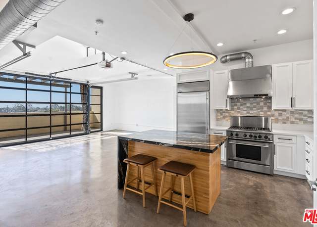 Property at 1544 12th St #303, Santa Monica, CA 90401, 1 bed, 2 baths
