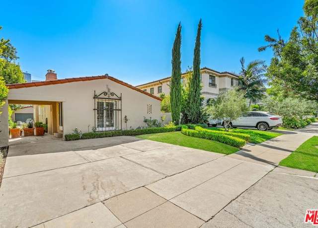 Property at 133 N Rexford Dr, Beverly Hills, CA 90210, 3 beds, 2 baths