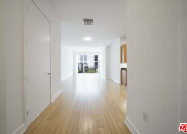 Property at 3223 W 6th St #605, Los Angeles, CA 90020, 2 beds, 2.5 baths