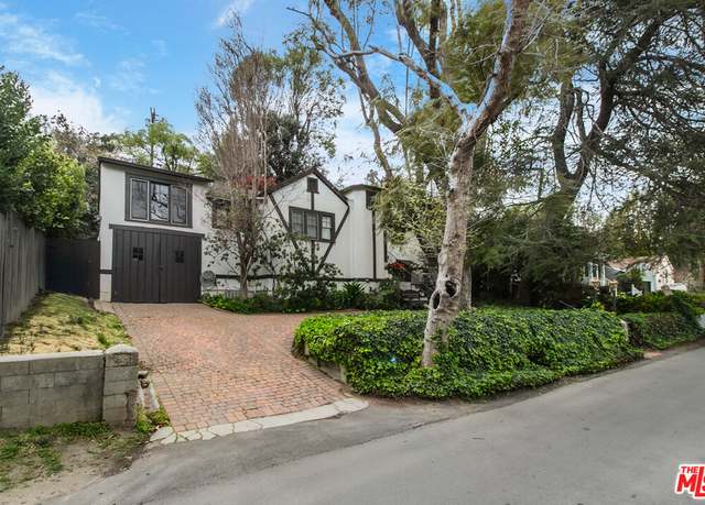 Property at 13384 Contour Dr, Sherman Oaks, CA 91423, 3 beds, 2 baths