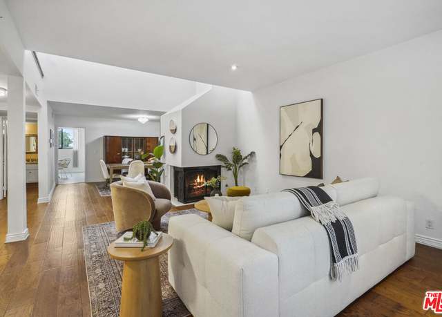 Property at 17150 Burbank Blvd #34, Encino, CA 91316, 2 beds, 2.5 baths