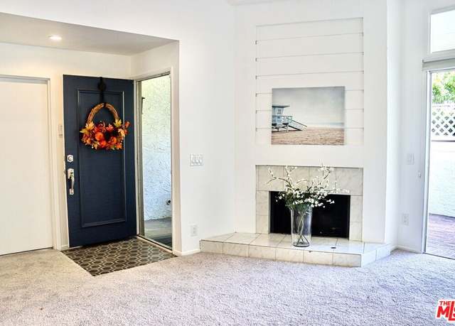 Property at 17132 Palisades Cir, Pacific Palisades, CA 90272, 2 beds, 2.5 baths