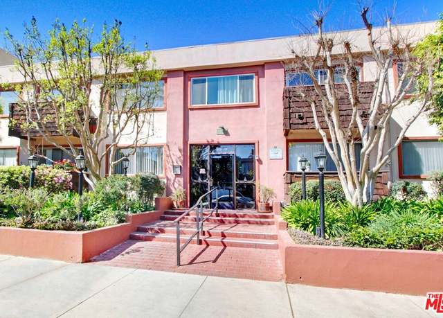 Property at 5349 Newcastle Ave #60, Encino, CA 91316, 2 beds, 2 baths