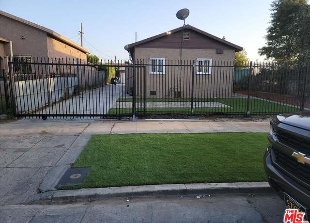 Property at 560 W 88th St, Los Angeles, CA 90044, 3 beds, 3 baths
