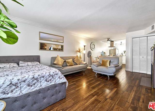 Property at 7045 Woodley Ave #110, Van Nuys, CA 91406, 2 beds, 2 baths