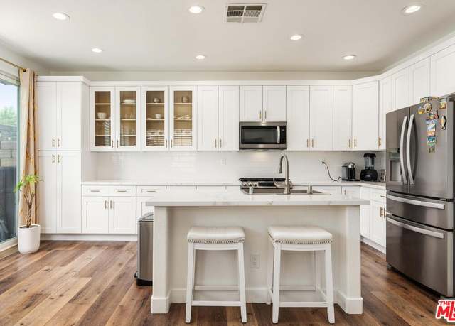 Property at 19335 Opal Ln #127, Santa Clarita, CA 91350, 3 beds, 3 baths
