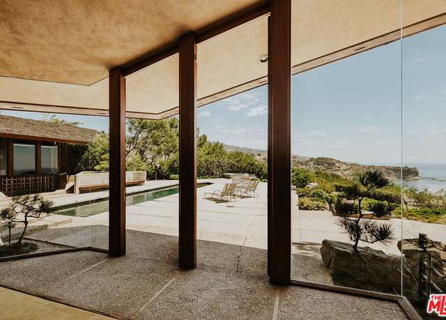Property at 8 Sea Cove Dr, Rancho Palos Verdes, CA 90275, 3 beds, 2 baths