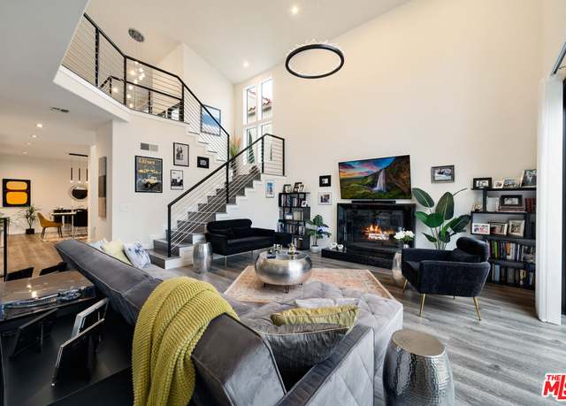 Property at 4392 Park Paloma, Calabasas, CA 91302, 3 beds, 3 baths