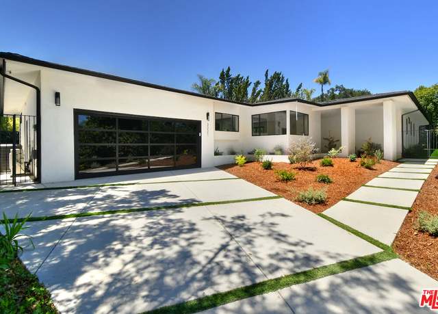 Property at 3221 Elvido Dr, Los Angeles, CA 90049, 4 beds, 3.5 baths