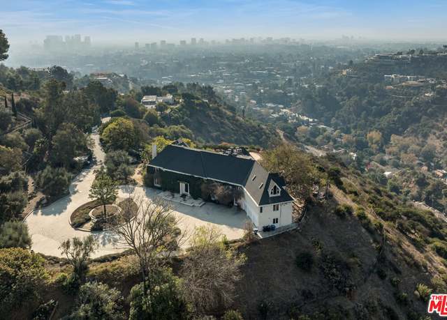 Property at 1501 Tower Grove Dr, Beverly Hills, CA 90210, 5 beds, 8 baths