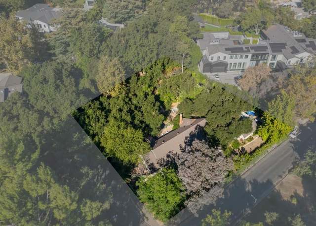 Property at 16055 Woodvale Rd, Encino, CA 91436, 4 beds, 4 baths