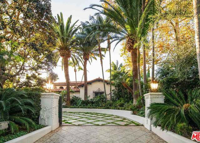 Property at 1013 N Roxbury Dr, Beverly Hills, CA 90210, 6 beds, 7.5 baths