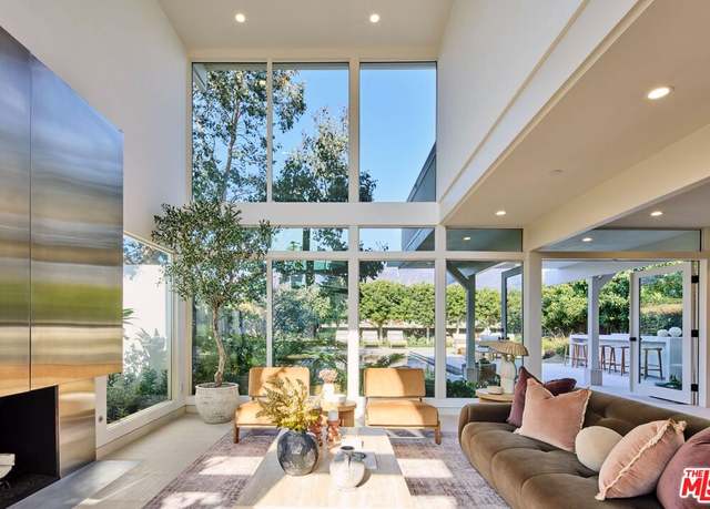 Property at 23515 Malibu Colony Rd, Malibu, CA 90265, 5 beds, 5 baths