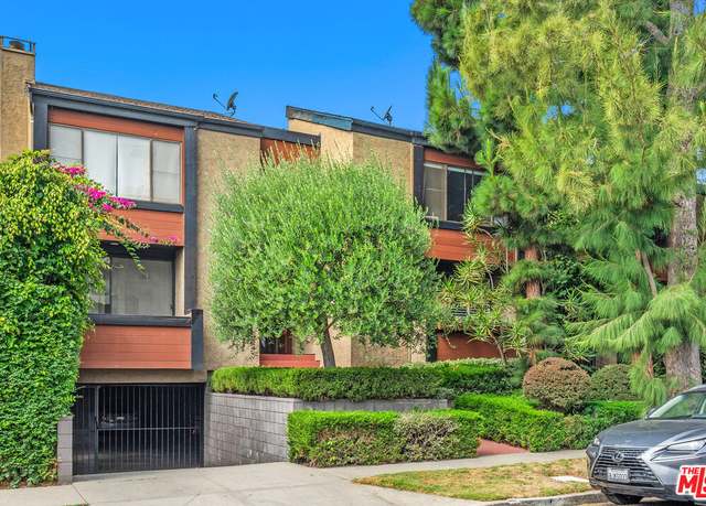 Property at 1427 S Bentley Ave Unit D, Los Angeles, CA 90025, 2 beds, 2.5 baths