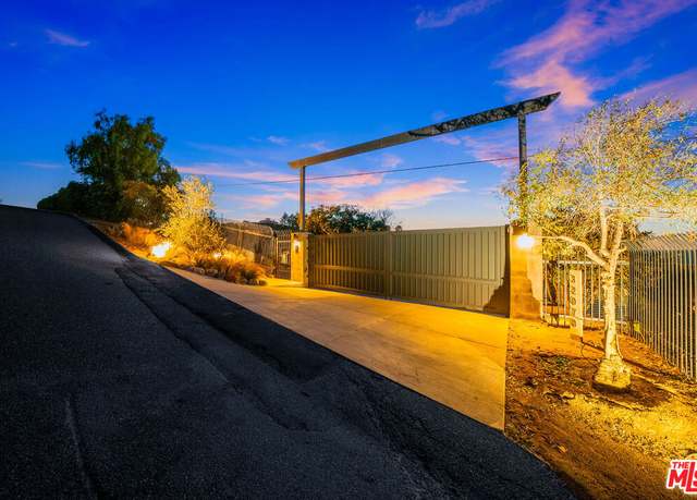 Property at 32070 Via Vera, Bonsall, CA 92003, 4 beds, 3 baths