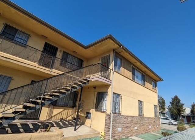Property at 3305 W 21st St #6, Los Angeles, CA 90018, 8 beds, 6 baths