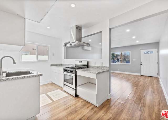 Property at 24242 Pine St, Newhall, CA 91321, 3 beds, 2 baths