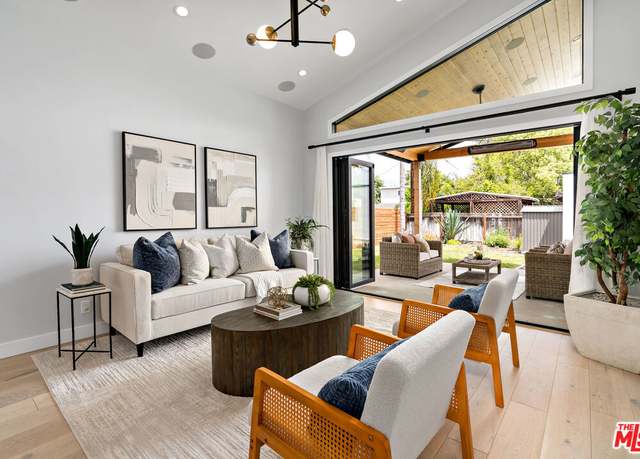 Property at 712 N Keystone St, Burbank, CA 91506, 4 beds, 3 baths