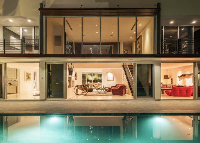 Property at 1545 Sunset Plaza Dr, Los Angeles, CA 90069, 4 beds, 5.5 baths