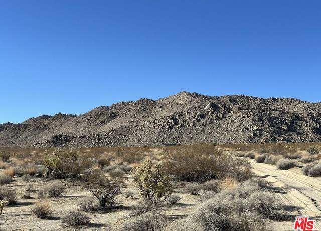 Property at 4 Wolfe Rd, Twentynine Palms, CA 92277