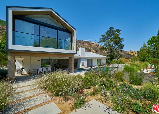 Property at 6342 Innsdale Dr, Los Angeles, CA 90068, 5 beds, 4.5 baths