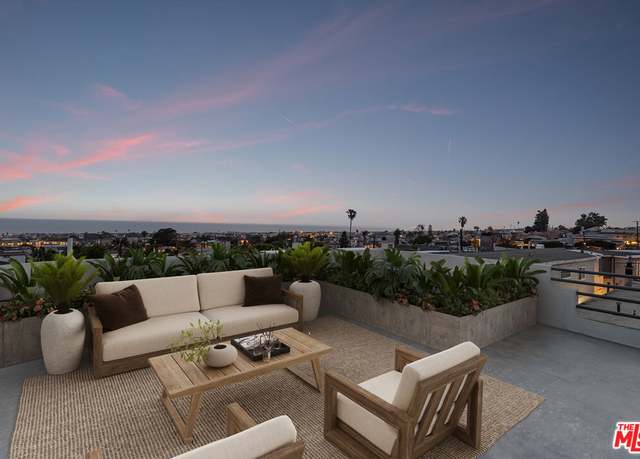 Property at 1129 2nd St, Hermosa Beach, CA 90254, 3 beds, 4 baths