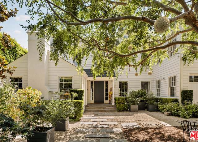Property at 589 Moreno Ave, Los Angeles, CA 90049, 6 beds, 7 baths