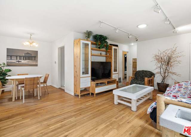 Property at 420 Venice Way, Los Angeles, CA 90291, 2 beds, 2 baths