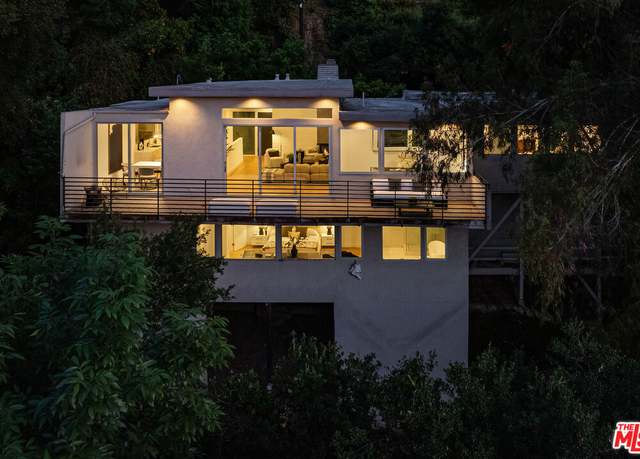 Property at 3564 Multiview Dr, Los Angeles, CA 90068, 3 beds, 2.5 baths