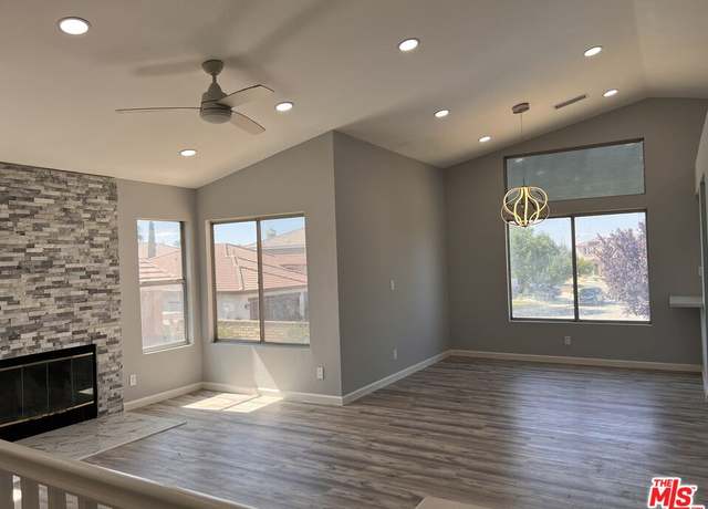 Property at 3201 Fairgreen Ln, Palmdale, CA 93551, 4 beds, 3 baths