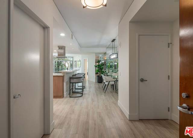 Property at 13650 Marina Pointe Dr #403, Marina Del Rey, CA 90292, 2 beds, 3 baths